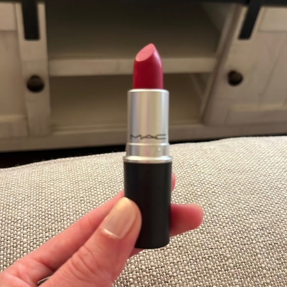 NWT MAC Retro Matte Lipstick Ruby Woo - Picture 6 of 6